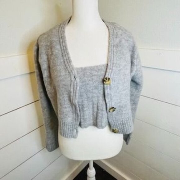 Hazel Moon Soft Gray Knitted Boho Cropped Tank‎ & Cardigan Set Women's Size M - Picture 1 of 13